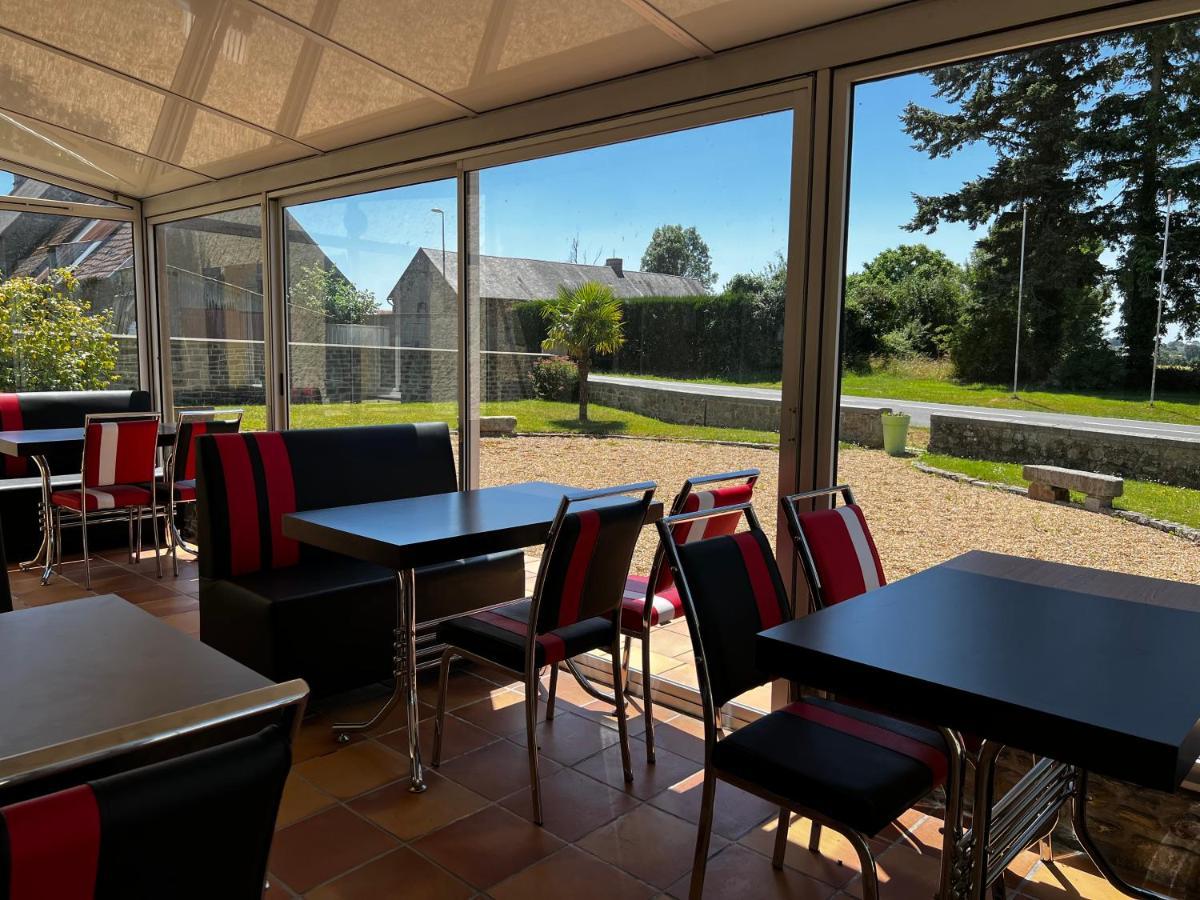 Hotel Les Montois Céaux Eksteriør bilde