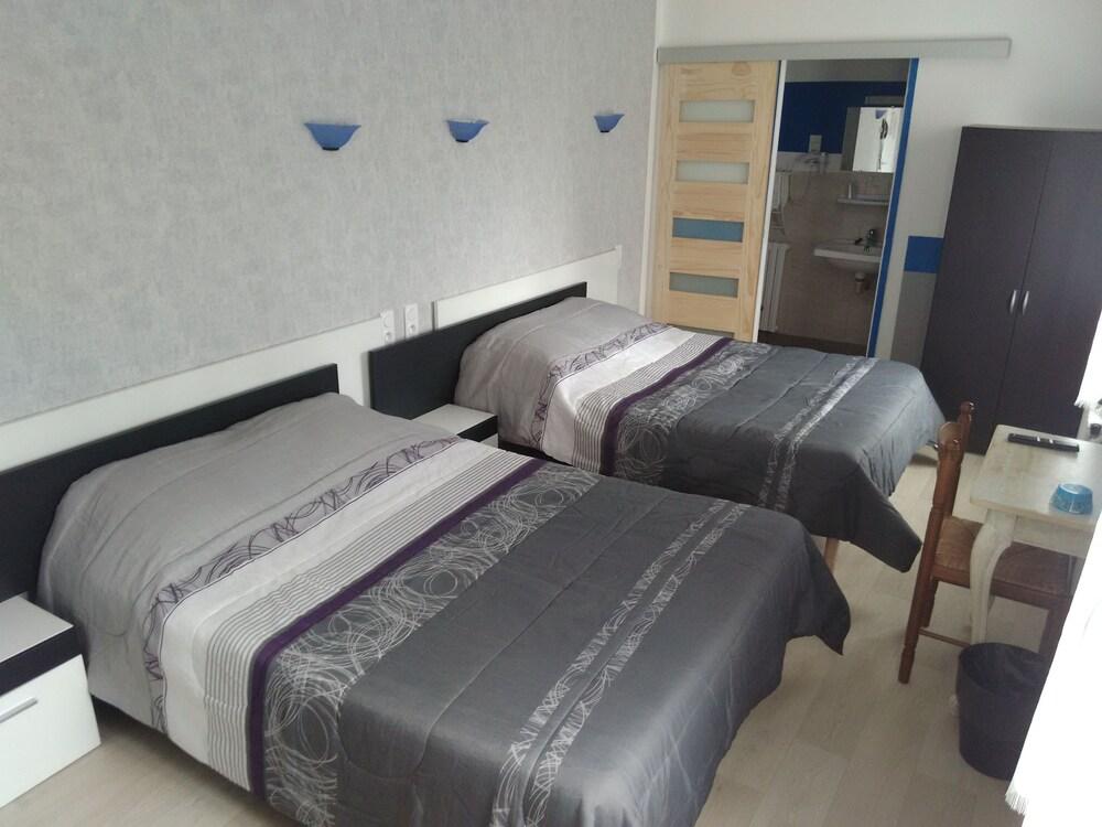 Hotel Les Montois Céaux Eksteriør bilde