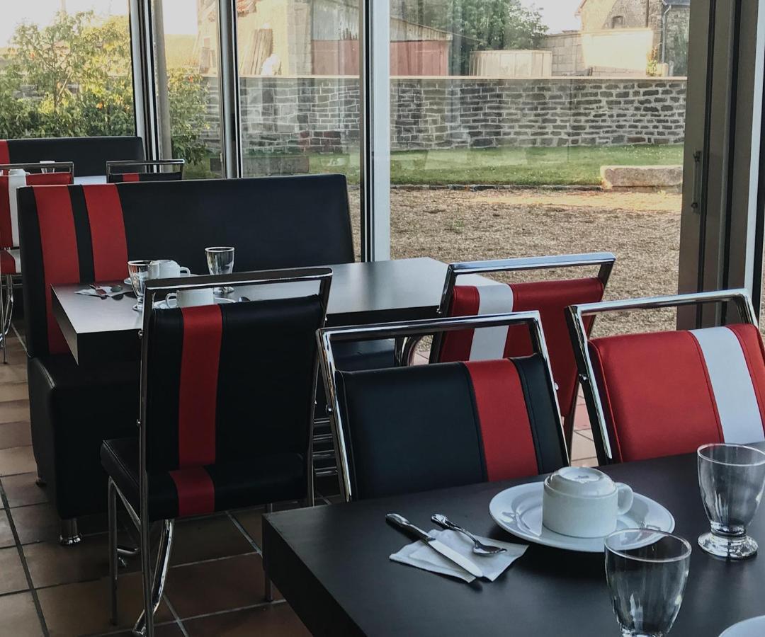 Hotel Les Montois Céaux Eksteriør bilde